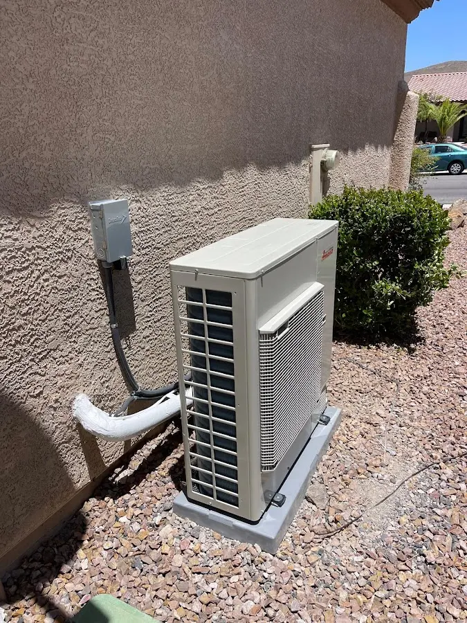 Residential air conditioning condenser unit in Palos Hills